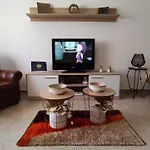 Na Do Surf דירה פניש